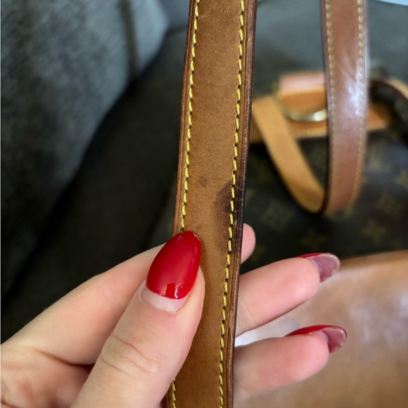 Authentic louis Vuitton monogram montsouris mm backpack with DEFECT in canvas - Picture 12 of 13